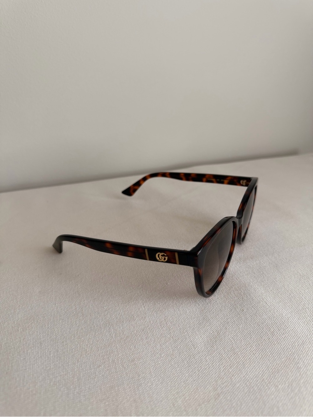 NEW Gucci GG0636SK 002 Havana Sunglasses with Velvet-Lined Case - Picture 4 of 5